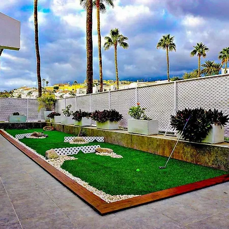Happy Days Tenerife - Island Village Mini Golf